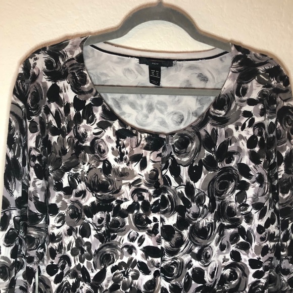 H&M Cardigan Black, Grey & White Roses Floral Cardigan Sweater Sz 14 (US) GUC - Picture 3 of 11